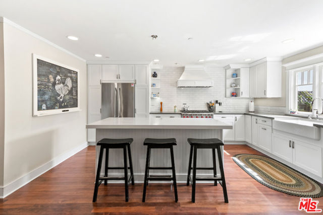 720 Strand Street photo 12