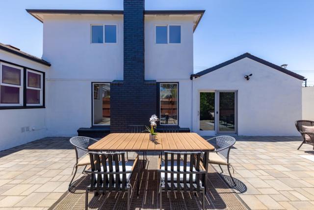 1032 Toyon Drive, Burlingame CA: https://media.crmls.org/mediaz/4530d03c-a22b-4bdb-8fd1-ab754c40c988.jpg