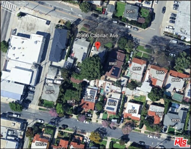 8966 Cadillac Avenue, Los Angeles CA: https://media.crmls.org/mediaz/45312918-2eb0-4ed8-89d6-39d2b9d2b11b.jpg