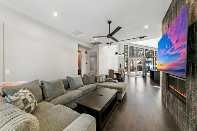 1169 Stockton Avenue, South Lake Tahoe CA: https://media.crmls.org/mediaz/45317503-3c29-4b93-9b1a-3b3d7d4eeac3.jpg