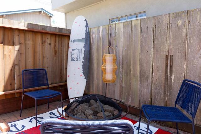 21130 E Cliff Drive, Santa Cruz CA: https://media.crmls.org/mediaz/45321402-c6c4-4e1e-9b50-bdcbfe11637c.jpg