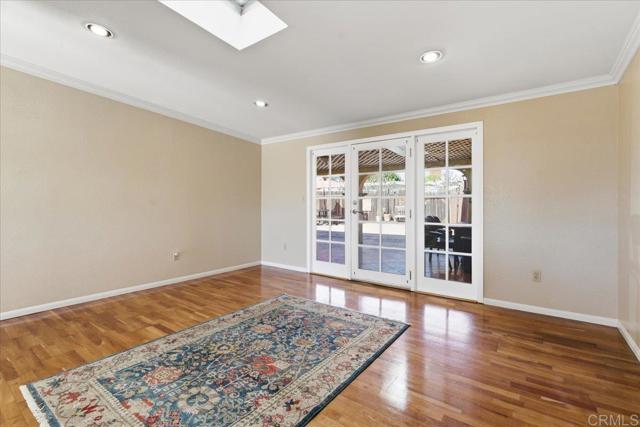 Detail Gallery Image 9 of 29 For 1032 Iris Ave, Imperial Beach,  CA 91932 - 4 Beds | 3 Baths