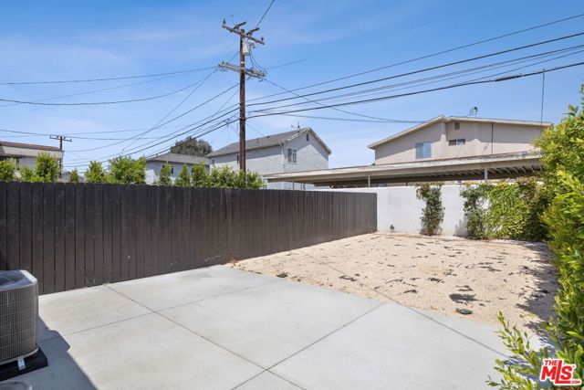 3940 Huron Avenue, Culver City CA: https://media.crmls.org/mediaz/453250e9-df6a-4748-ac43-08ef8bf8c683.jpg