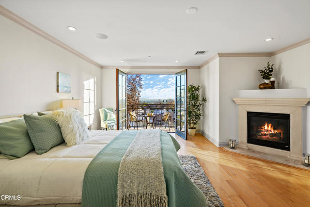985 N Michillinda Avenue, Pasadena CA: https://media.crmls.org/mediaz/45326468-c017-4770-aabc-4908ab1ba4e7.jpg