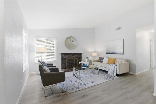 576 Mekler Drive, San Jose CA: https://media.crmls.org/mediaz/45337917-d104-4ee9-9360-41cadb2283ca.jpg