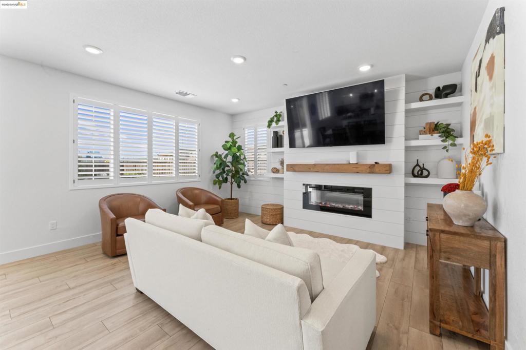 2951 Newberry Court