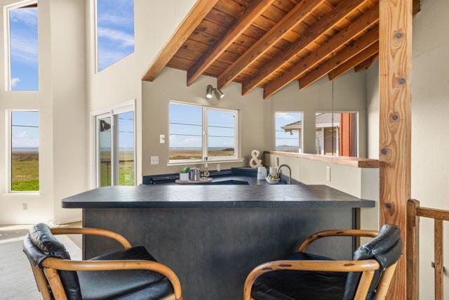 861 Railroad Avenue, Half Moon Bay CA: https://media.crmls.org/mediaz/4534cb8c-cea2-434b-bb58-7b1eac93fc6e.jpg