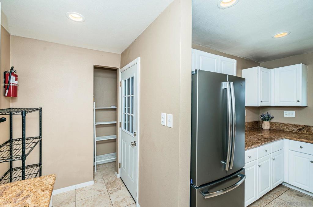 4954 63rd - photo 6