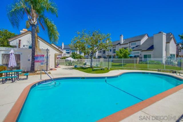 1520 Granite Hills Dr, El Cajon CA: https://media.crmls.org/mediaz/45358538-427d-4cc4-8602-0e68443ac398.jpg