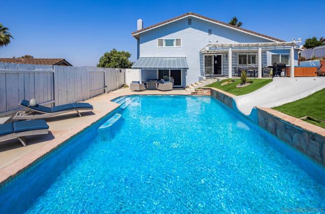 3702 Country Trail, Bonita CA: https://media.crmls.org/mediaz/4535a0e5-34e6-4554-96da-912dcdd705f8.jpg