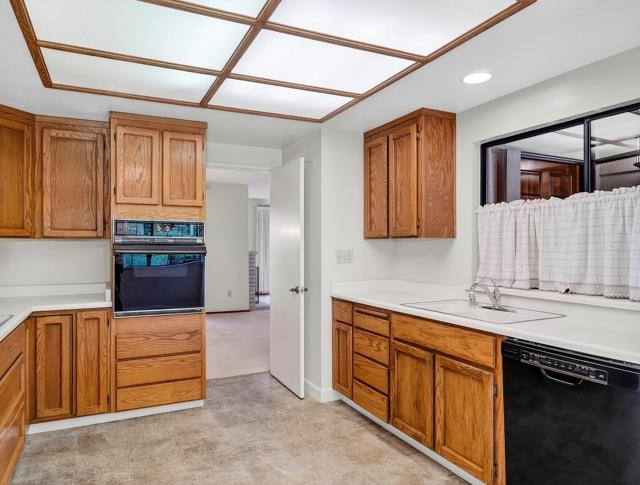 7391 Via Cantares, San Jose CA: https://media.crmls.org/mediaz/45361f73-aa78-44fa-b112-d6a03a37d700.jpg