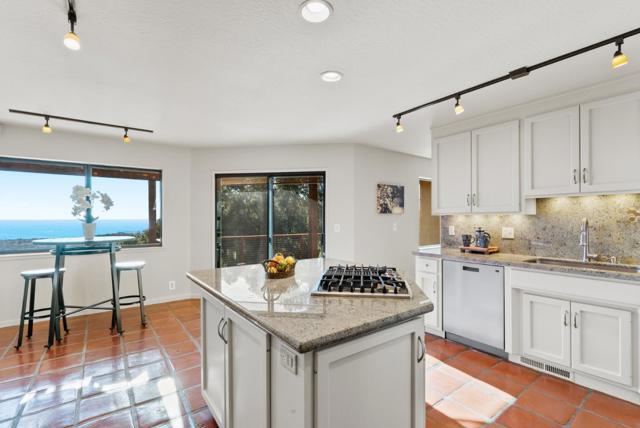 925 Skyward Drive, Aptos CA: https://media.crmls.org/mediaz/45364133-61af-4344-bb55-1adbee9beb8e.jpg