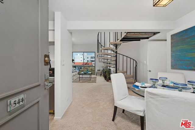 1440 Veteran Avenue, Los Angeles CA: https://media.crmls.org/mediaz/45368510-aca2-4421-85eb-3ac75571224c.jpg