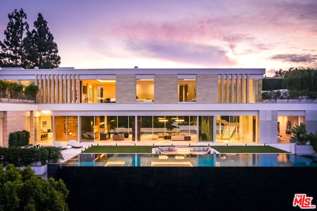 642 Perugia Way, Los Angeles CA: https://media.crmls.org/mediaz/4536c5aa-65a9-4626-a2b9-90e33aad2444.jpg