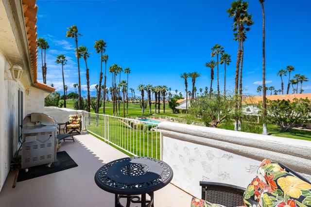 291 Vista Royale W Circle, Palm Desert CA: https://media.crmls.org/mediaz/45370cb5-22a8-4f07-9cea-e6aeb46c68eb.jpg