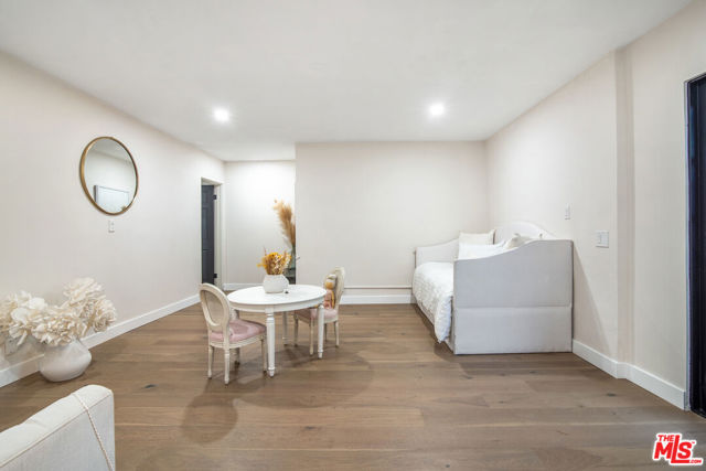 9265 Thrush Way, Los Angeles CA: https://media.crmls.org/mediaz/45373d62-6be0-441b-a396-383c1aa5a427.jpg