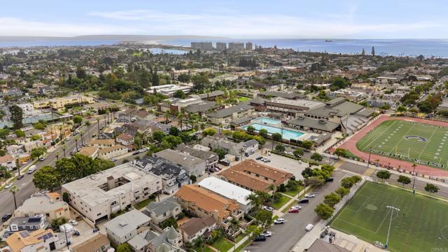 Detail Gallery Image 7 of 73 For 535 F Ave #4,  Coronado,  CA 92118 - 3 Beds | 2 Baths