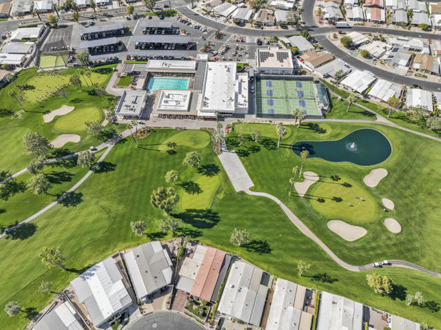 38525 Desert Greens E Drive, Palm Desert CA: https://media.crmls.org/mediaz/4539a880-ca4b-4652-982b-a9742b3f5f0c.jpg