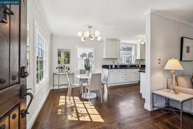 3036 Delaware St, Oakland CA: https://media.crmls.org/mediaz/453b0ef8-ad88-4fbf-8813-b5edefcd0601.jpg