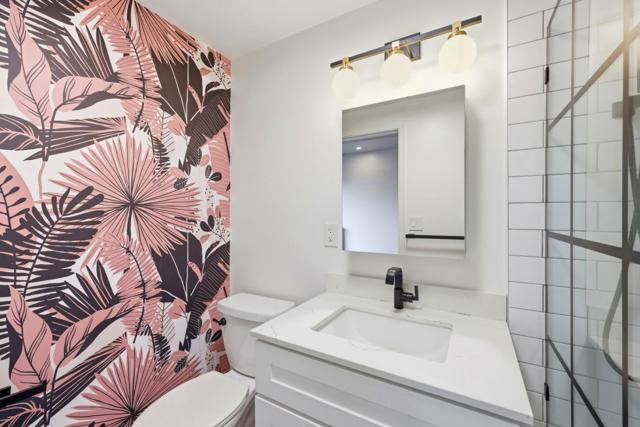 1501 37th Avenue, Oakland CA: https://media.crmls.org/mediaz/453b57a1-af49-4157-afba-541ea141fb4a.jpg