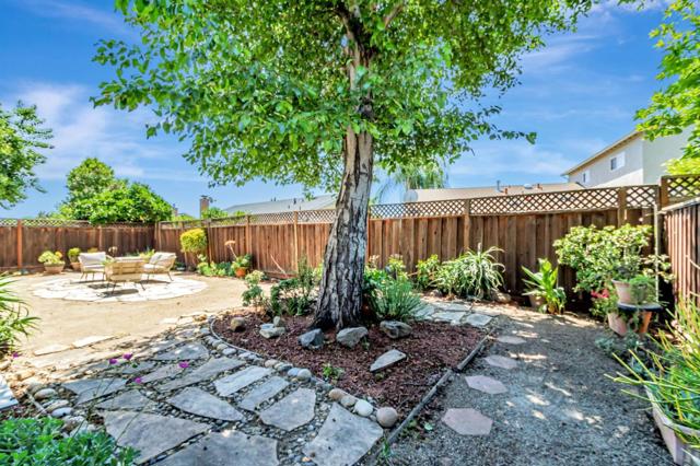 720 Glenburry Way, San Jose CA: https://media.crmls.org/mediaz/453c026f-5485-4433-a20e-1adf05c9c7df.jpg