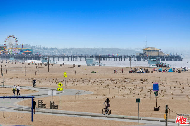 Image 49 of 50 For 270 Palisades Beach Road 203