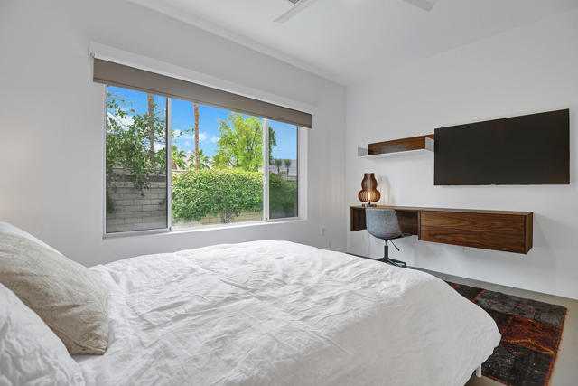 78863 Breckenridge Drive, La Quinta CA: https://media.crmls.org/mediaz/453cf889-5cea-4258-b844-15fb52677ec1.jpg