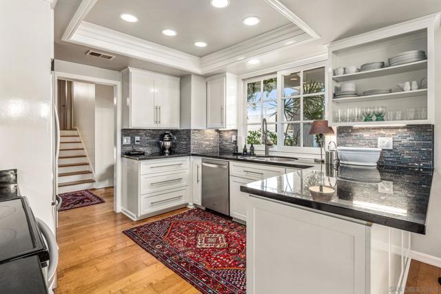 27126 Mariscal Ln, Mission Viejo CA: https://media.crmls.org/mediaz/453f54be-d6f2-4bc9-adbb-381d6b5fb1cb.jpg