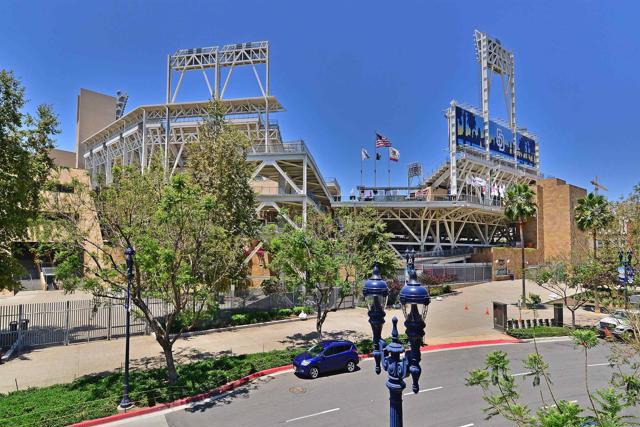 253 10th Ave, San Diego CA: https://media.crmls.org/mediaz/453fae02-f6aa-44c9-9a9a-10a6c28ffd40.jpg