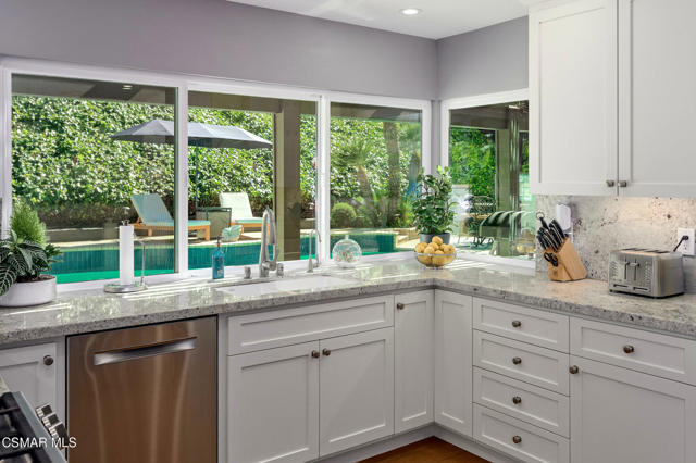 1841 Fallview Road, Westlake Village CA: https://media.crmls.org/mediaz/453fc5da-17b9-47b9-a2de-2c369afde854.jpg