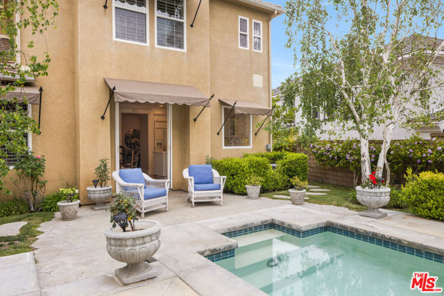 26841 Greenleaf Court, Valencia CA: https://media.crmls.org/mediaz/453fdb68-9307-4215-9a02-f1fe8d5a5d40.jpg