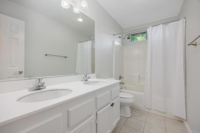 Detail Gallery Image 22 of 31 For 4353 Saddlehorn Way, Oceanside,  CA 92057 - 4 Beds | 2/1 Baths