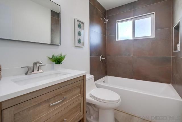 Image 11 of 22 For 2439 Calle Quebrada