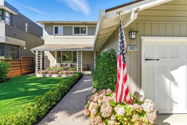1427 Paloma Avenue, Burlingame CA: https://media.crmls.org/mediaz/4541bafa-00dc-4bce-97b4-51b17a7398f6.jpg