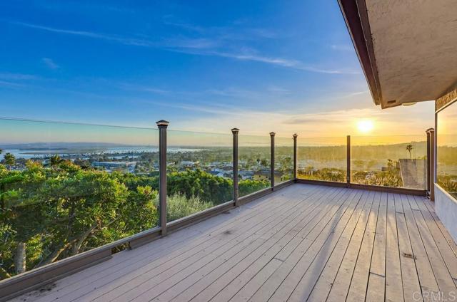 Detail Gallery Image 21 of 70 For 3539 Mount Laurence Dr, San Diego,  CA 92117 - 4 Beds | 3 Baths