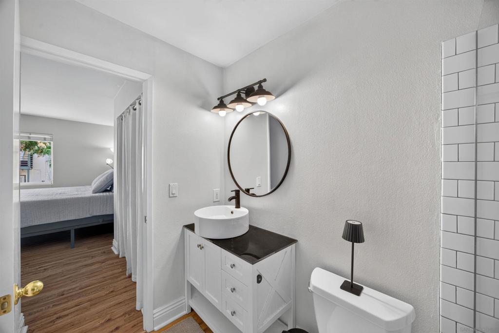 2850 Reynard Way - photo 13