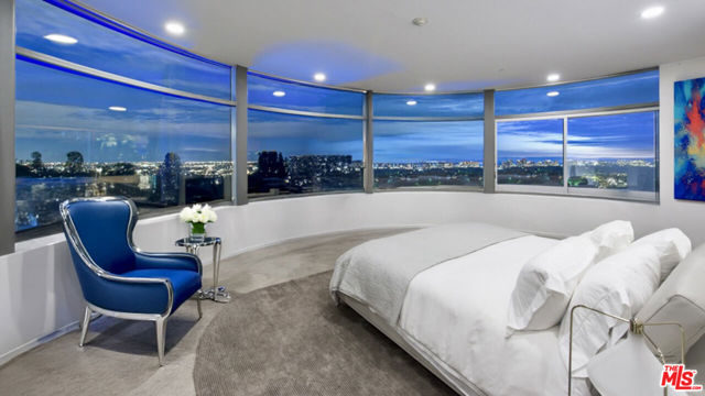 1169 Loma Linda Drive, Beverly Hills CA: https://media.crmls.org/mediaz/4542f26b-c601-457e-9b2b-2ca498b22dd9.jpg