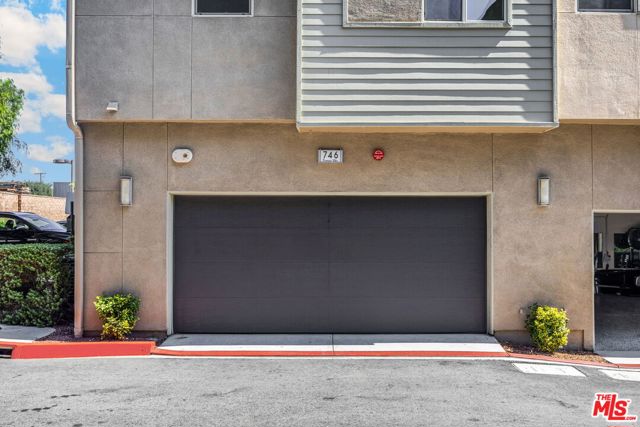 746 Farrier Way, Upland CA: https://media.crmls.org/mediaz/4542fe98-6941-4699-8f6f-04ad1dba469a.jpg