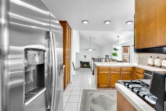 711 Kirkwood Court, Los Banos CA: https://media.crmls.org/mediaz/45437bda-4b08-4a39-bf93-65028d4f483d.jpg
