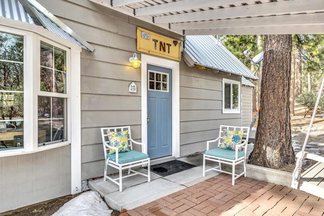 53125 Overlook Drive, Idyllwild CA: https://media.crmls.org/mediaz/45440590-19b7-4104-9e0a-c3e091210b24.jpg