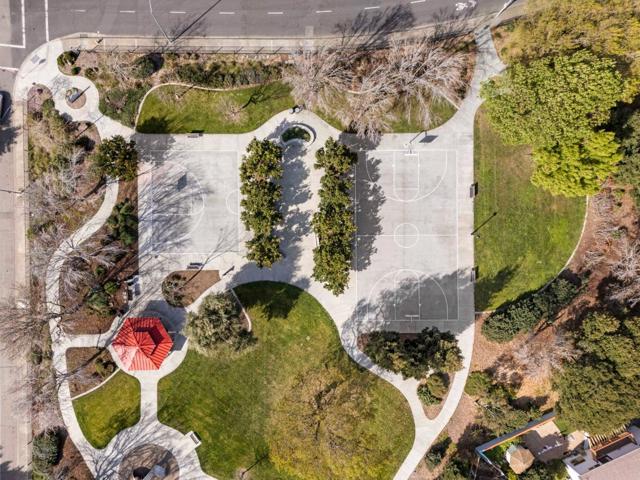 325 Toscana Way, Hayward CA: https://media.crmls.org/mediaz/4544918f-454c-4f41-bd41-90dca87cec4d.jpg