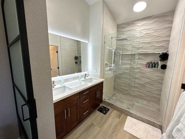 1 Passage Lane, Redwood City CA: https://media.crmls.org/mediaz/454532d7-d13d-4535-811f-fe05681f39d9.jpg