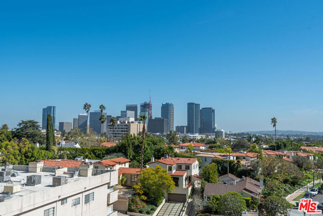 10490 Wilshire Boulevard, Los Angeles CA: https://media.crmls.org/mediaz/45456ef9-c3eb-42a0-9099-e80b674d37ef.jpg