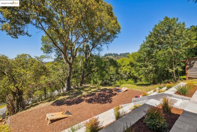 1127 Hillview RD, Berkeley CA: https://media.crmls.org/mediaz/45464cb1-1c06-44fb-a316-f0472402d0c9.jpg
