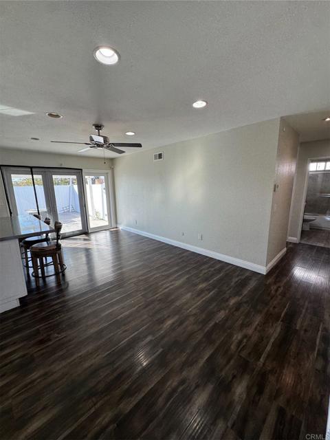 Detail Gallery Image 7 of 29 For 1088 Fuchsia Ln, San Diego,  CA 92154 - 3 Beds | 2 Baths