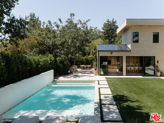23346 Collins Street, Woodland Hills CA: https://media.crmls.org/mediaz/4548528c-e589-475c-a1c5-cc2263817483.jpg