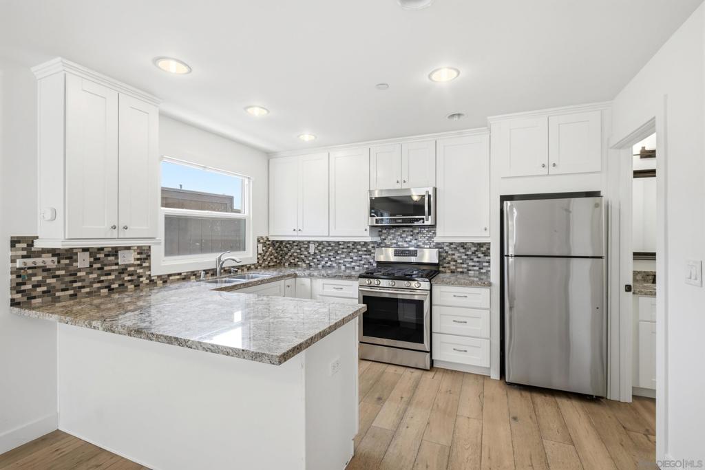 1323 Felspar Street - photo 10