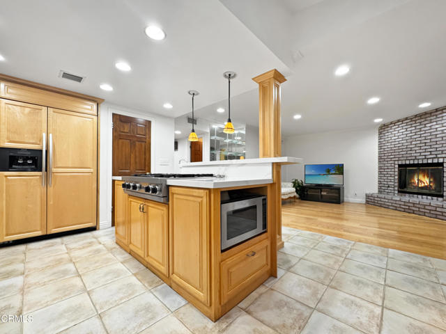 Detail Gallery Image 7 of 51 For 2307 Dorothy St, La Crescenta,  CA 91214 - 4 Beds | 3 Baths