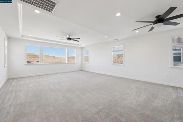 2909 Tulare Hills Dr, Dublin CA: https://media.crmls.org/mediaz/4548ff41-6114-4c89-a4c5-2cc20dc0a706.jpg