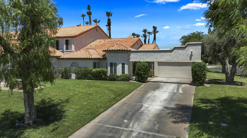 450 Desert Falls Drive N
